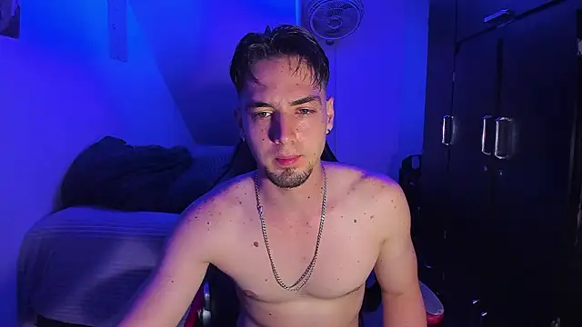 Alex smith00 online show from February 11, 6:46 pm