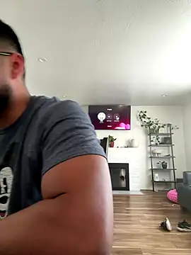 Ozzy420  online show from September 25, 10:30 pm