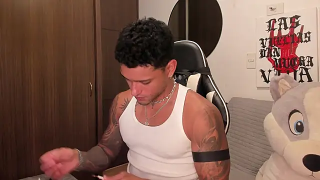 Alessandro Vanni online show from July 3, 2:40 am