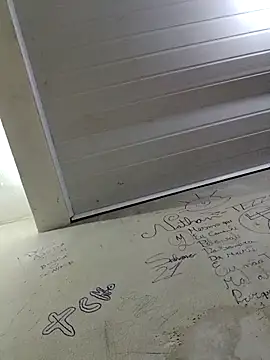 Snapshot of Nick02937 chatting on October 8, 6:07 am Nick02937 online show from October 8, 6:07 am