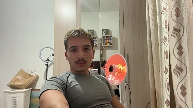 igiuil online show from November 17, 10:24 pm