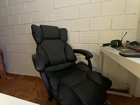 Max TheHorseDick online show from February 24, 6:14 am