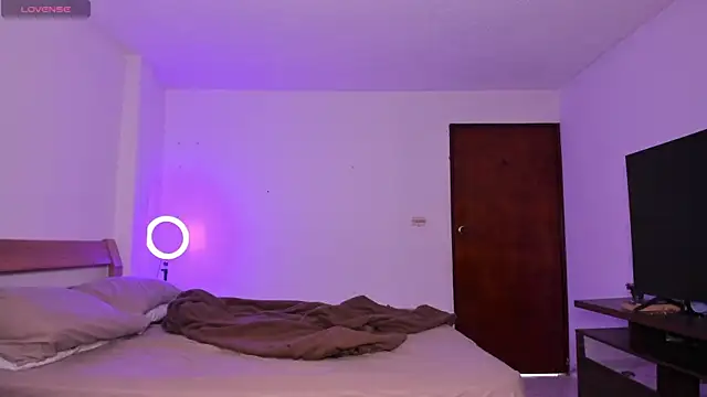 MitchellXD online show from December 5, 2:33 pm