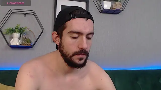 Dylan Best online show from December 16, 5:38 am