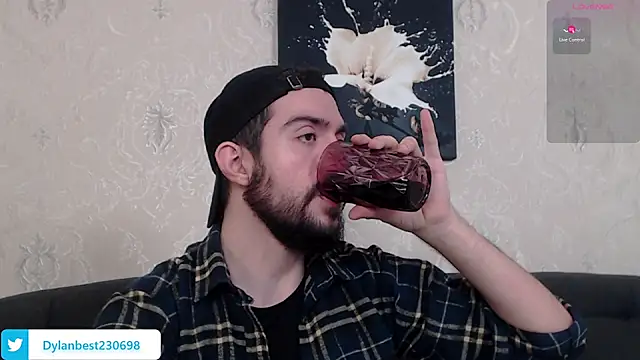 Dylan Best online show from December 22, 2:28 am