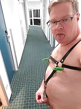 slavedh online show from October 8, 9:52 pm