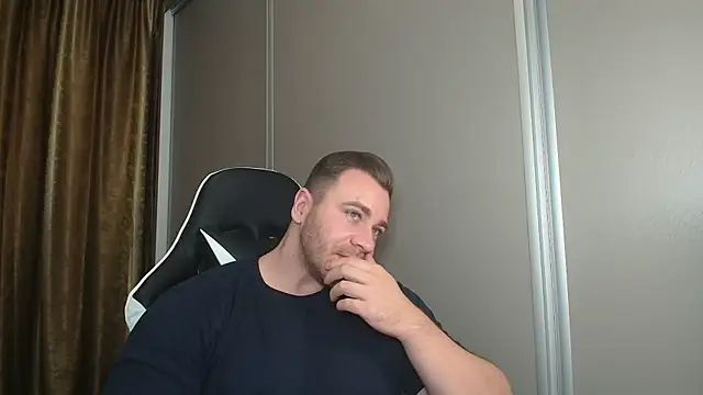 Thori92 online show from December 16, 8:05 pm