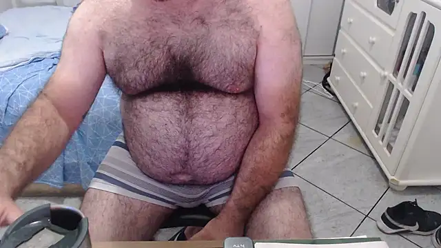 MysterBearMG online show from December 16, 1:21 am