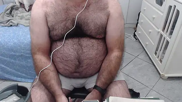 MysterBearMG online show from December 6, 11:47 pm