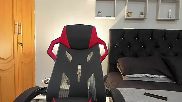 tyler hank01 online show from March 29, 7:25 pm