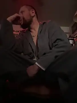 htk1975 online show from February 5, 8:49 pm