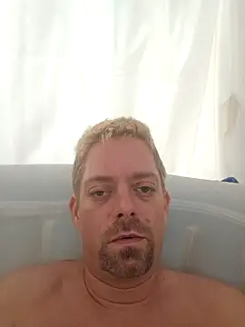 Snapshot of Trucker_Hunter chatting on January 20, 12:07 pm Trucker Hunter online show from January 20, 12:07 pm