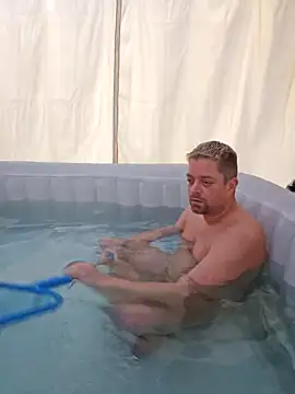 Snapshot of Trucker_Hunter chatting on February 14, 2:02 pm Trucker Hunter online show from February 14, 2:02 pm