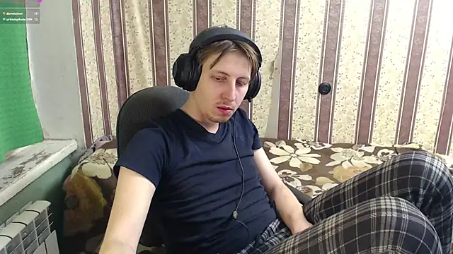 darienlarge online show from November 23, 5:24 pm