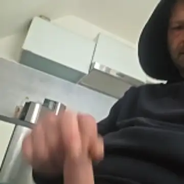 Zauberstab8 online show from November 9, 8:40 am