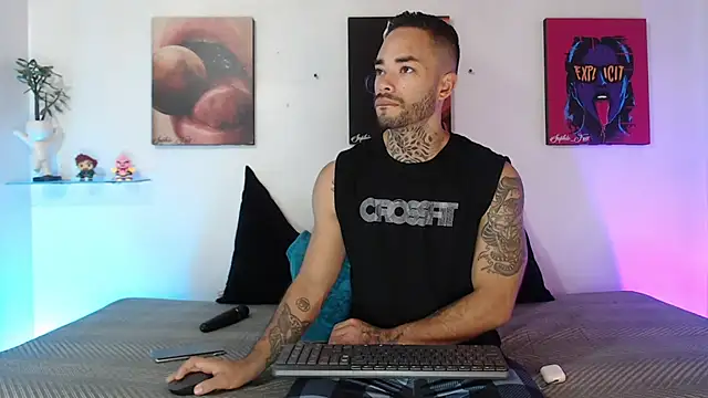 SophieFoxx17 online show from January 17, 12:08 pm