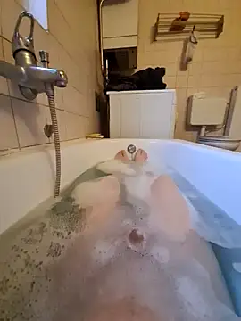 toeloverlive online show from December 16, 8:09 am