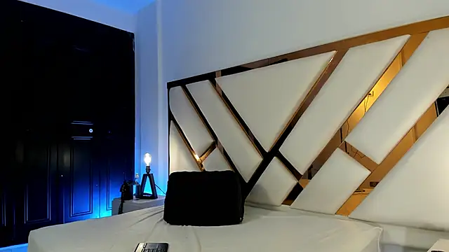 Aron cruz online show from March 30, 1:01 pm