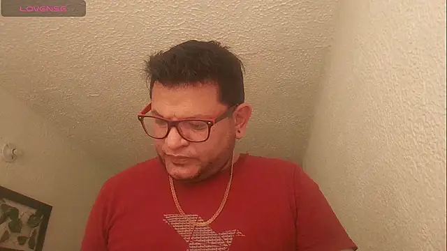 SexDiffrent online show from December 19, 8:39 pm