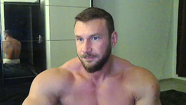 muscularkevin online show from October 20, 3:43 am