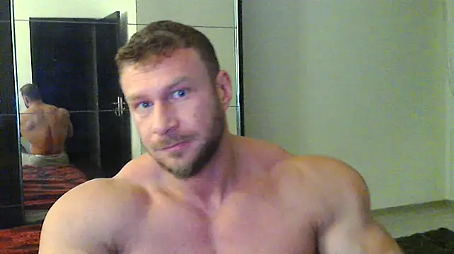 muscularkevin online show from December 21, 4:41 am