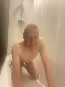 boilinghot123 online show from November 18, 5:27 pm