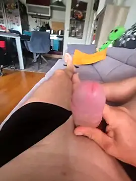 lovebbwgirly online show from June 20, 4:28 am