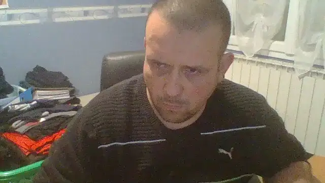 manubm03 online show from December 2, 5:27 pm