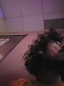 SpeedMagnumBlade6669 online show from February 18, 9:01 pm