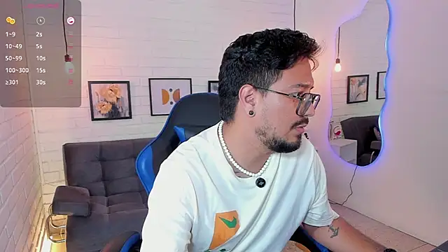 DaviidEvans  online show from September 13, 5:03 pm