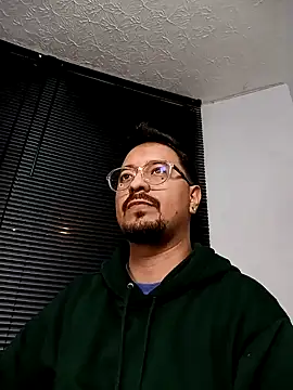 DaviidEvans  online show from December 29, 7:06 am