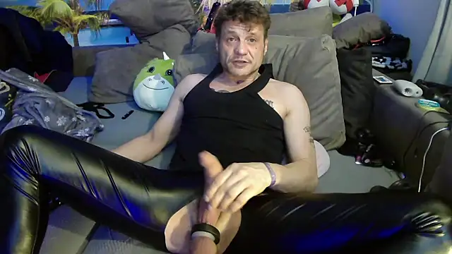 druckfug online show from February 9, 8:02 pm