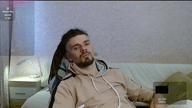 Aestheticguy101 online show from October 24, 11:23 am