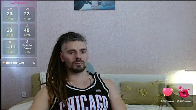 Aestheticguy101 online show from July 25, 1:19 pm