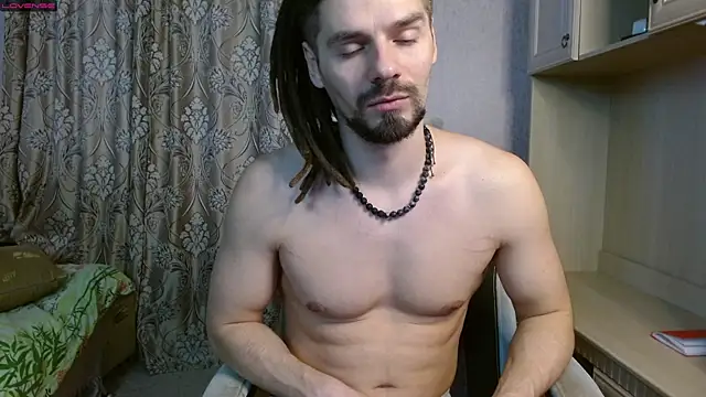 Aestheticguy101 online show from January 7, 12:37 pm