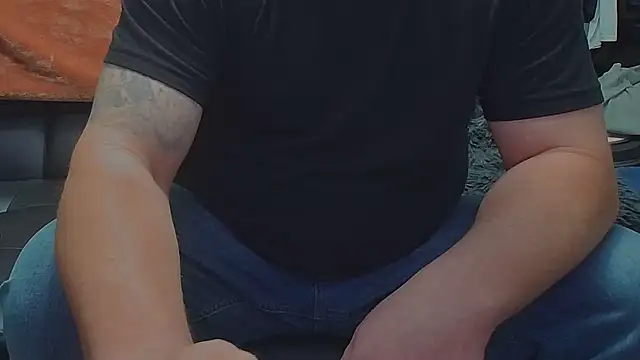 AwesomePapaya online show from December 5, 2:18 am