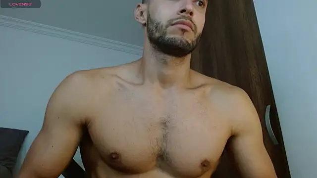 Noah jhonsonn online show from December 4, 2:48 pm