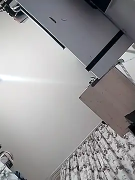 Baumhackel online show from April 4, 1:57 am