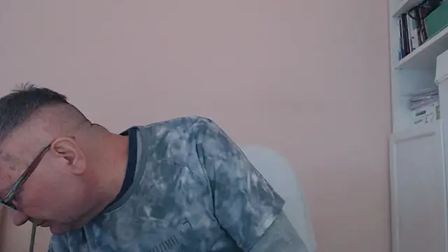 YOU6me online show from October 6, 4:11 pm