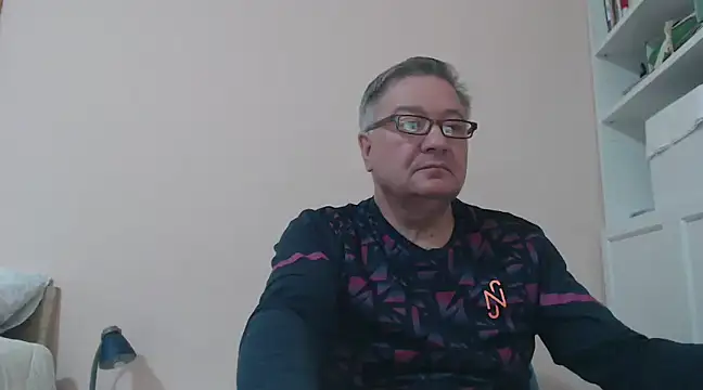 YOU6me online show from December 14, 3:15 pm