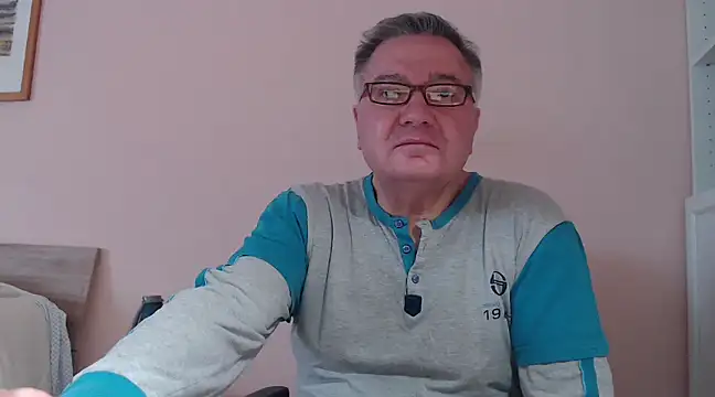 YOU6me online show from January 31, 9:59 am