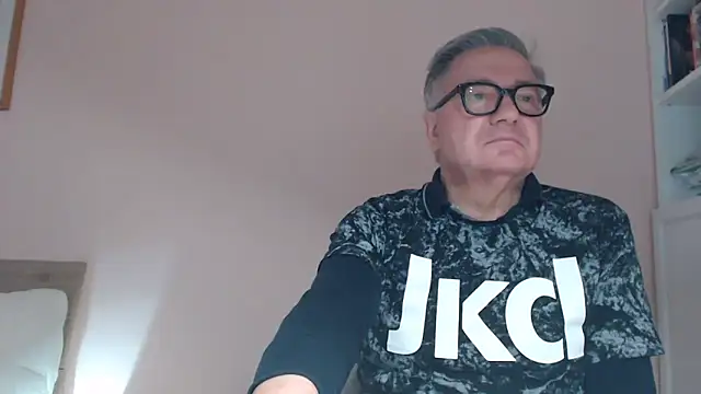 YOU6me online show from December 18, 3:08 pm