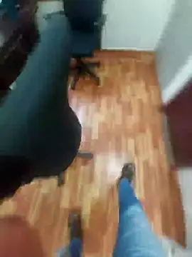 Snapshot of Stripkomal chatting on December 17, 12:54 pm Stripkomal online show from December 17, 12:54 pm