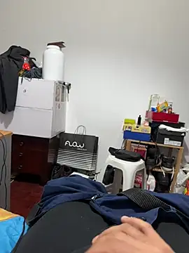 Alerandro00 online show from February 10, 1:03 am