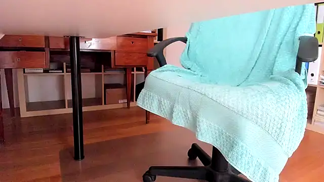 leccaleccafiga online show from March 10, 6:25 pm