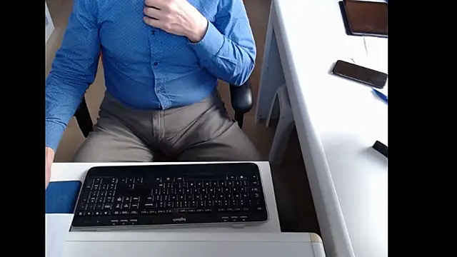 dutchpornking online show from December 5, 9:27 am