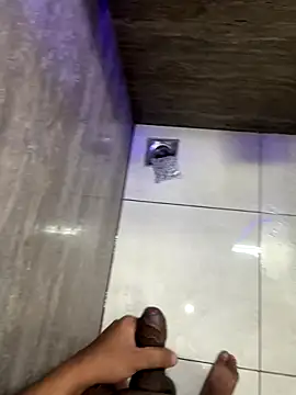 Snapshot of luciferdxm5 chatting on September 19, 4:13 am luciferdxm5 online show from September 19, 4:13 am