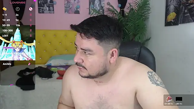 Snapshot of oso_dirty_ chatting on February 13, 5:33 pm oso dirty  online show from February 13, 5:33 pm