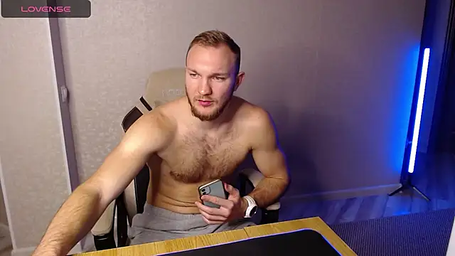 Toress1 online show from December 10, 5:00 pm