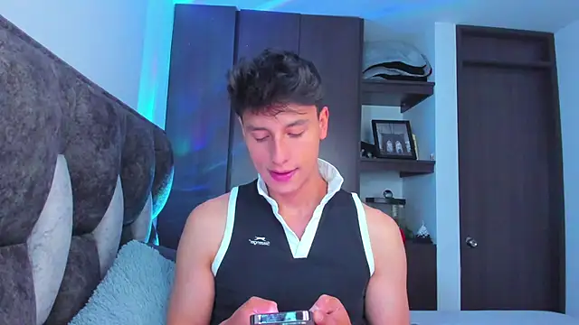 I Gabriel online show from February 1, 10:34 pm